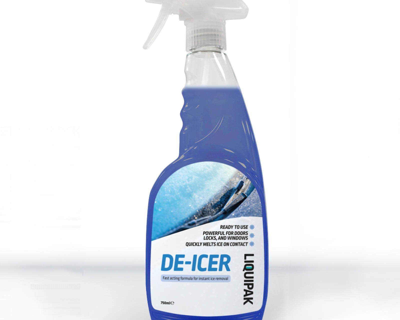 Liquipak de-icer spray bottle on a white background 750ml